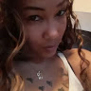 Meet your Posher, Latara